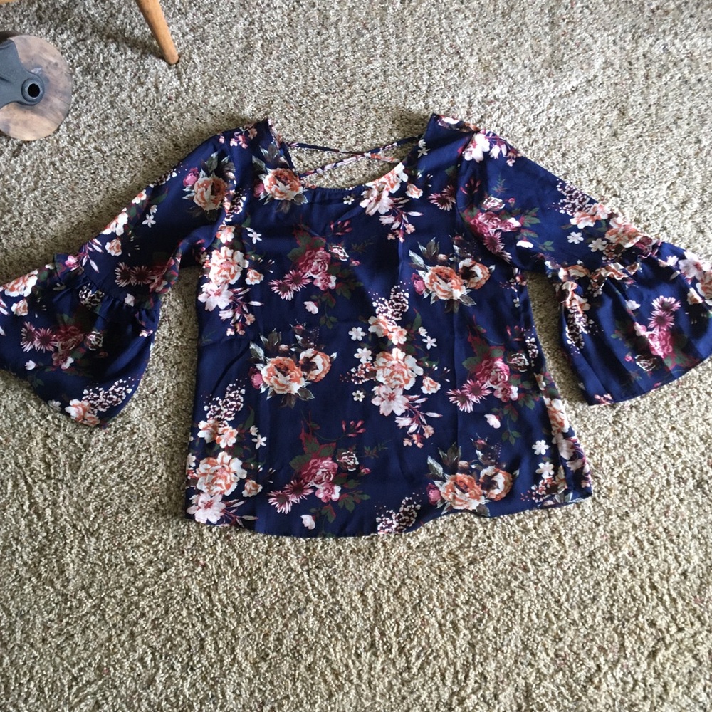 Floral bell sleeve sheer top